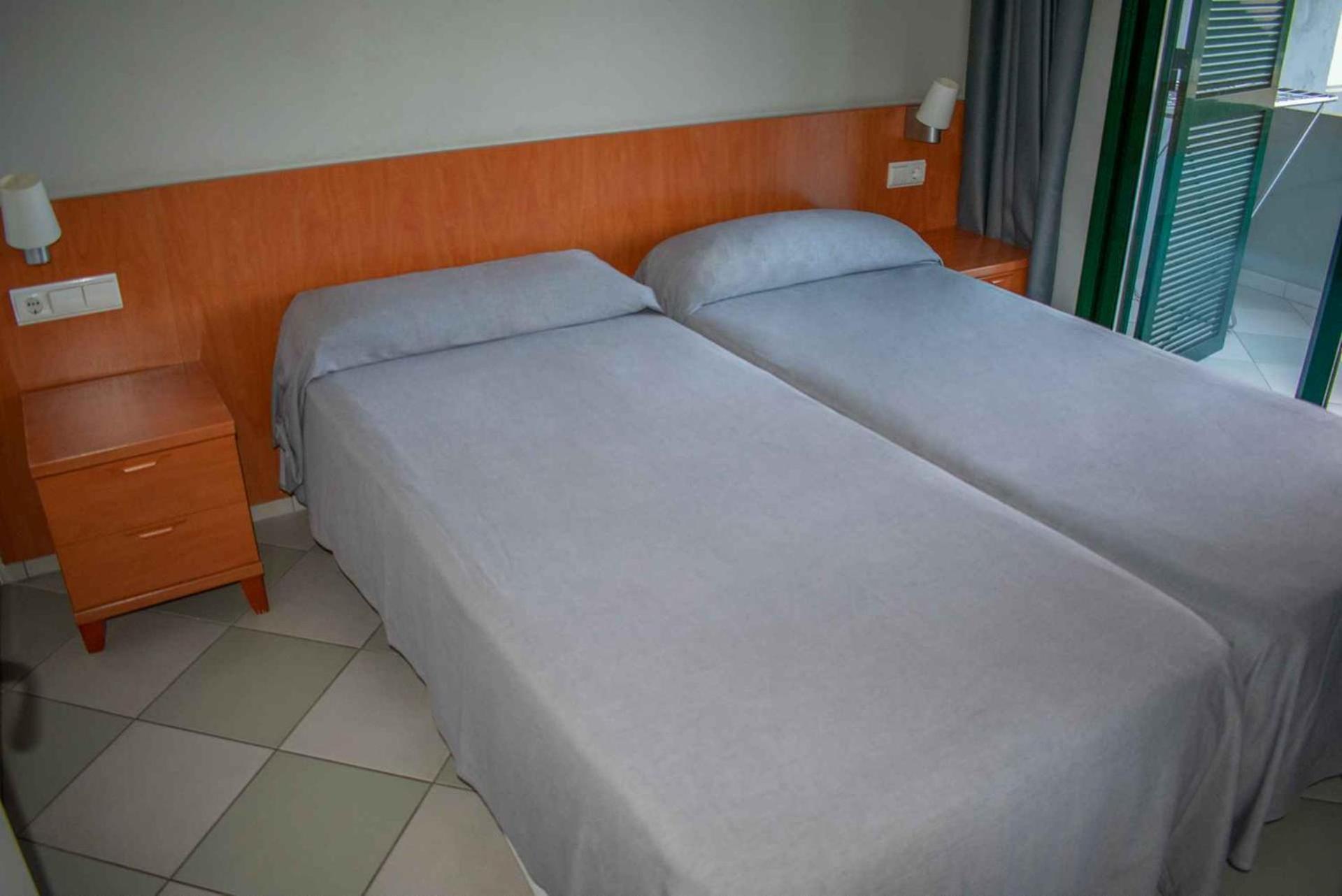 Apartamentos Michel Angelo Бенидорм Номер фото